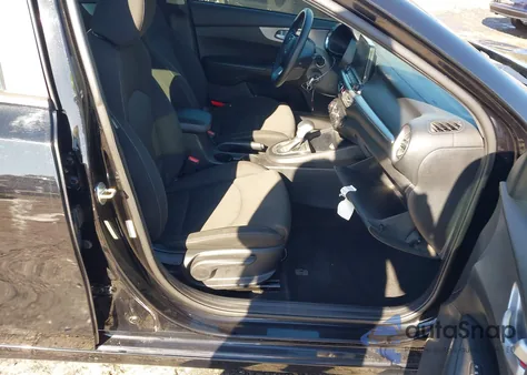 2022 Kia Forte Lxs из США, поврежденный, VIN 3KPF24AD5NE481584